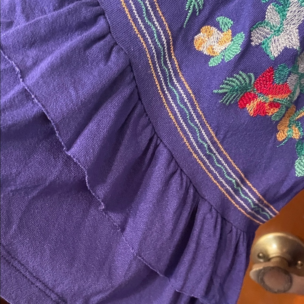 🚂🚂🚂BOGOHO 🚂🚂🚂Embroidered Blue Women's Top-Small - Picture 5 of 9